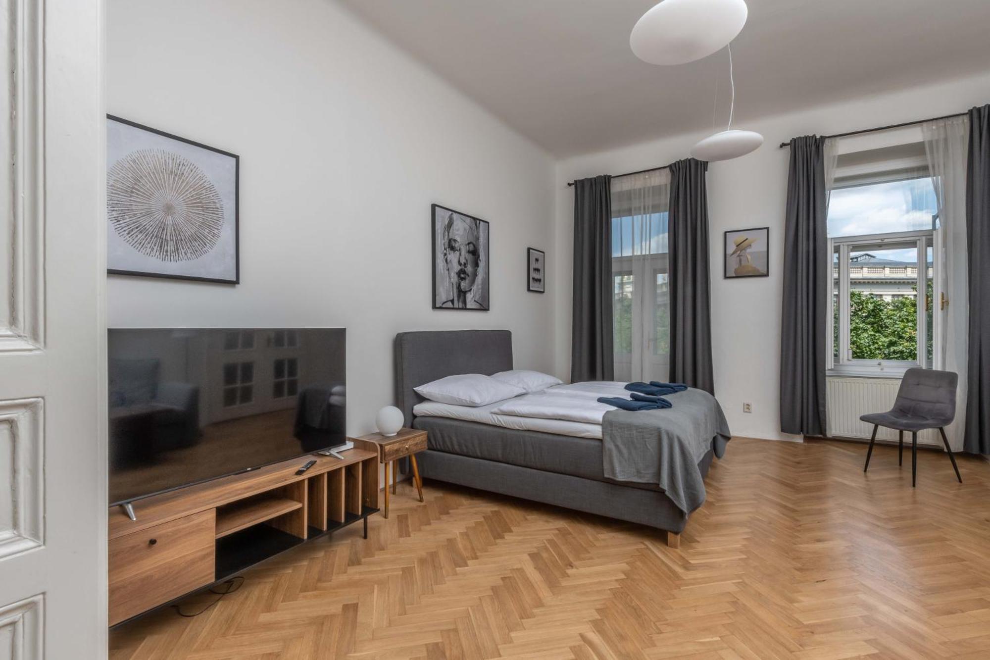 Centrally Located 3Bd Home Near National Museum Praha Bagian luar foto